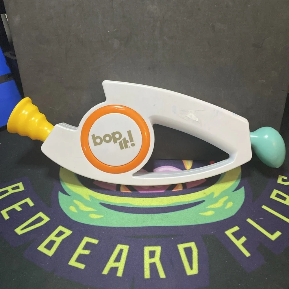 Hasbro Bop It! Handheld Electronic Game White Orange Yellow Blue TESTED B2